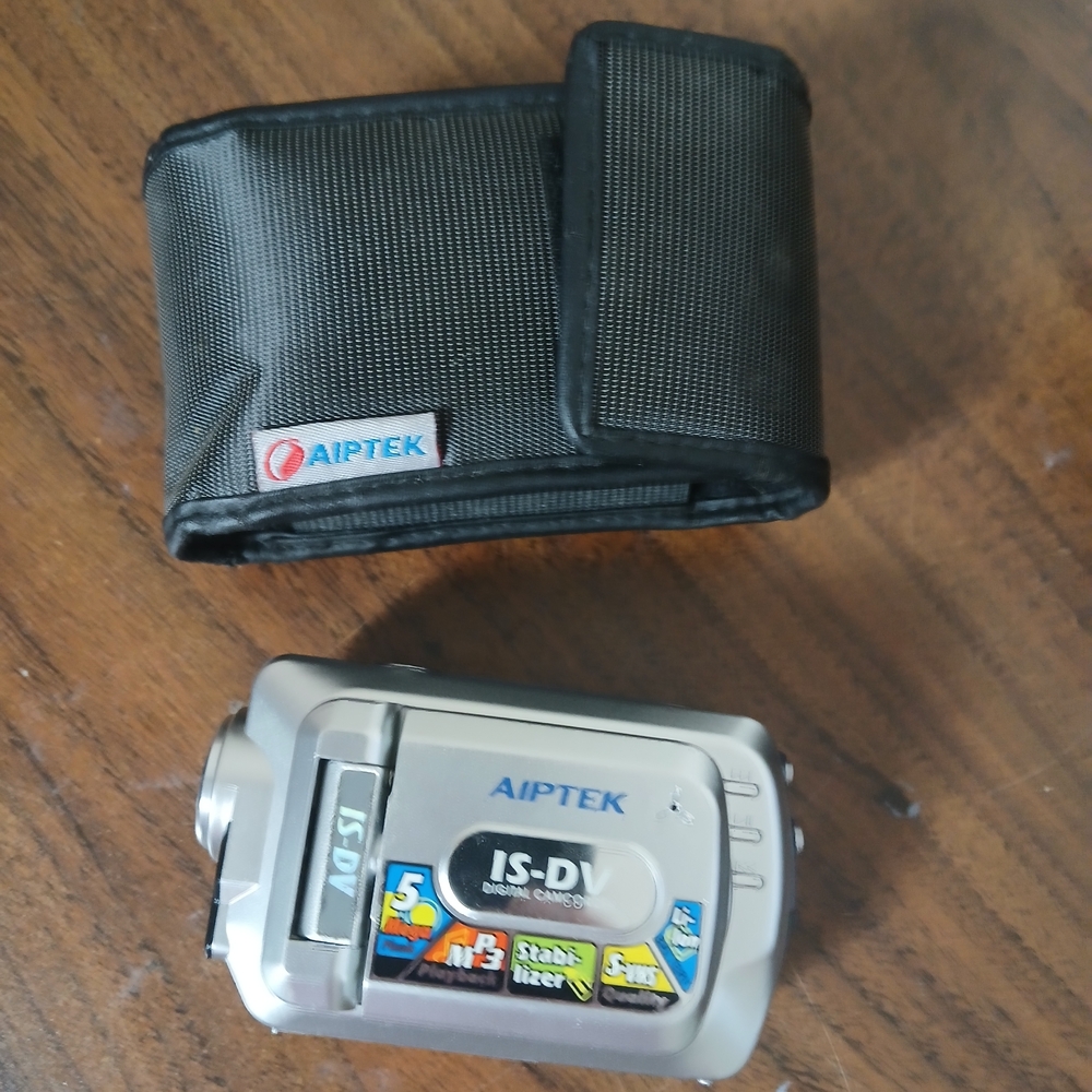 Aiptek IS-DV digital camcorder W/O Card/Cord